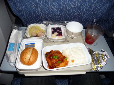 P1260907.JPG (311.11 Кіб) Переглянуто 9353 разів Вечеря: рис з білою рибою в клярі, холодний салат з картоплі та креветок, чізкейк