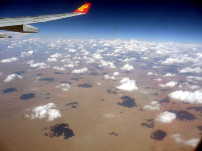 P1280258.JPG (248.28 Кіб) Переглянуто 9332 разів А у цей час за вікном - Монголія, мертві степи та гори...