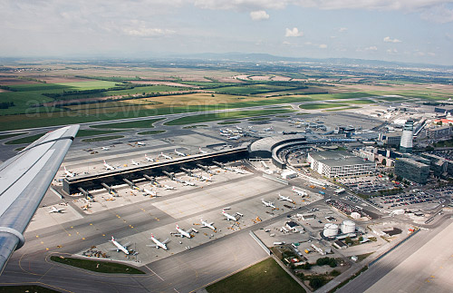 Фото: в начале июня в аэропорту Вена Швехат (Vienna Schwechat IATA: VIE) был открыт новый терминал Skylink