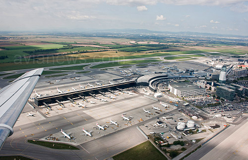 :        (Vienna Schwechat IATA: VIE)     Skylink