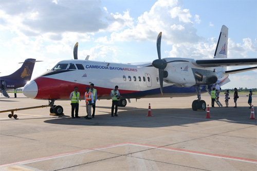 Самолет Ma-60 камбоджийской авиакомпании Bayon Airlines в аэропорту Сием Рипа
