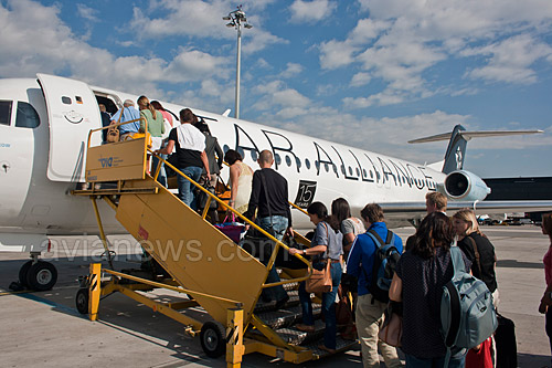 Посадка в самолет, Fokker 100 Austrian Airlines OE-LVG
