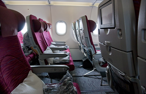 Салон самолета A320 Qatar Airways