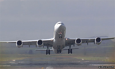 ^^ Самолет Airbus A340-600 на заводе Airbus
