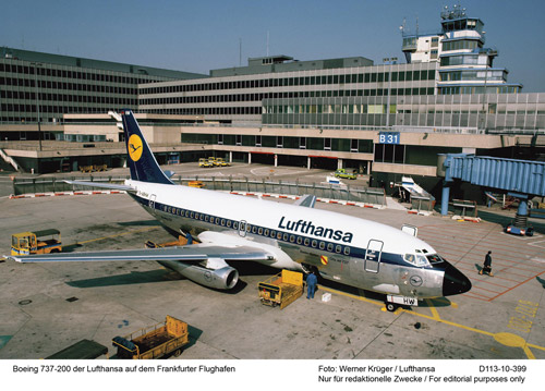 Boeing 737-200 Lufthansa в аэропорту Франкфурта