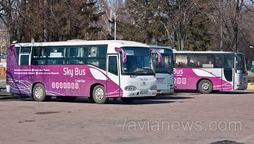 Автобус Sky Bus в аэропорту Борисполь