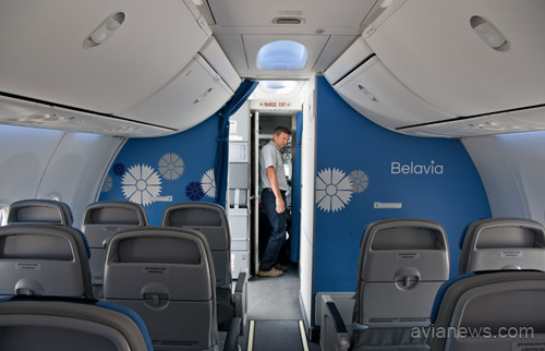   Boeing 737-800  