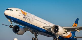 Boeing 777-300ER Skyline Express UR-AZR