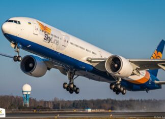 Boeing 777-300ER Skyline Express UR-AZR