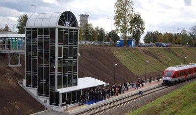 Vilnius_airport_raiway_station.jpg