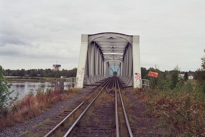 1280px-Haparanda-Tornio_rail_bridge_Sep2008.jpg