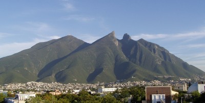 1280px-Cerro_de_la_Silla.jpg