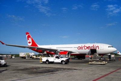 Рядом грузится Air Berlin на Дюссельдорф