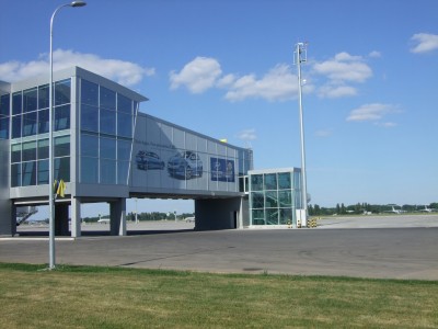 Возле  терминала  D