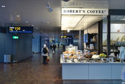 терминал 5, пирс F, Robert's Coffee