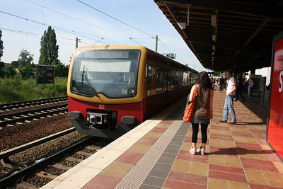 sbahnoutside.jpg