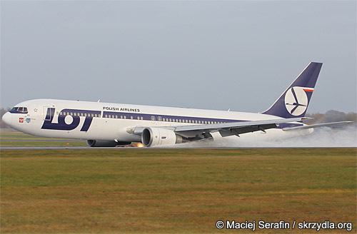 Boeing-767,    ,   ""   LOT.     1997 .  4         16-21 .