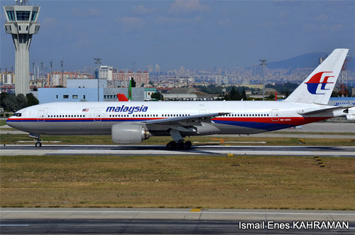Сбитый Boeing 777-200 с бортовым номером 9M-MRD был выпущен в июле 1997 года и был в эксплуатации ровно 17 лет. Выполняемый им последний рейс из Амстердама в Куала-Лумпур имел номер MH17