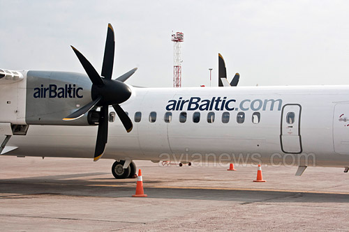 Самолет авиакомпании airBaltic