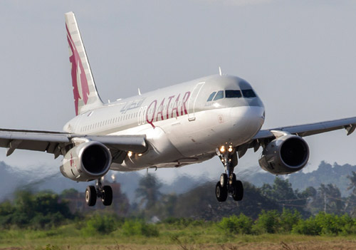 Самолет Airbus A320 Qatar Airways