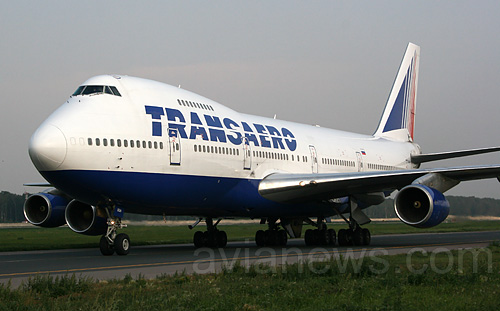     Boeing-747  Boeing-737