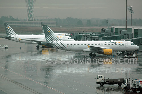 Самолеты авиакомпании Vueling Airlines в аэропорту Барселоны Эль-Прат
