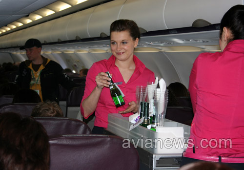 Лоу-кост авиакомпания Wizz Air Украина разыскивает желающих стать бортпроводником для своей будущей базы в аэропорту Донецк