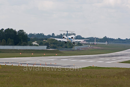  Embraer 145      