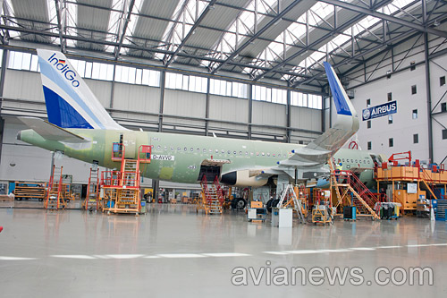 Почти готовый A320 с шарклетами для индийской авиакомпании IndiGo.