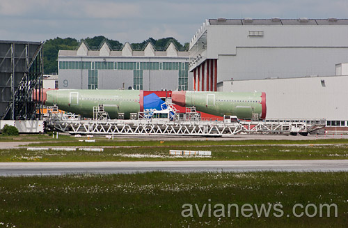 Секции Airbus A330. Ожидают перевозки в Тулузу.
