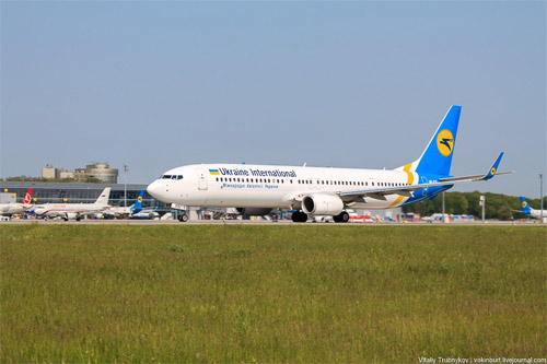 Boeing 737-900ER (UR-PSI) отправляется в солнечный Тель-Авив.