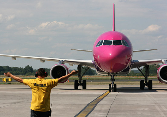  Wizz Air     5   Airbus A320    50% 