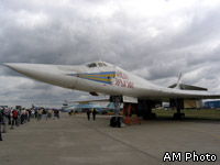 Сверхзвуковой бомбардировщик Ту-160 на авиасалоне МАКС-2005
