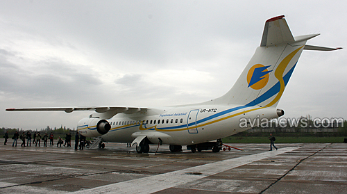 Первый серийный самолет украинской сборки Ан-148 с бортовым номером UR-NTC будет выполнять полеты под позывными Международных авиалиний Украины.