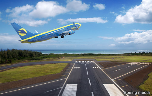 Компания Boeing в Сиэтле передала вчера украинской авиакомпании АэроСвит первый новый самолет Boeing 737-800 с бортовым номером UR-AAN. В ближайшее время воздушное судно совершит перелет на свою базу — в киевский аэропорт Борисполь.