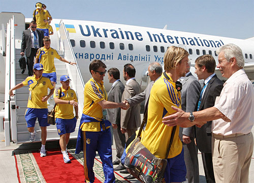 Boeing 737     ,  2012