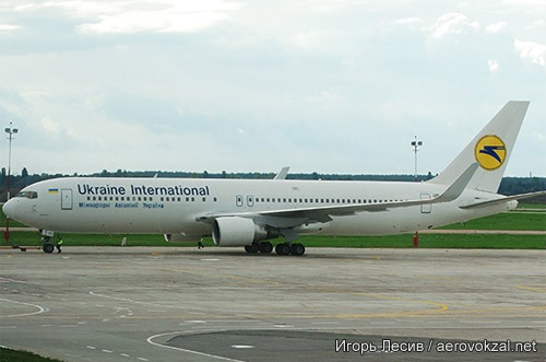 Первый дальнемагистральный самолет Boeing 767-300 для Международных авиалиний Украины прибыл 4 сентября в аэропорт Борисполь