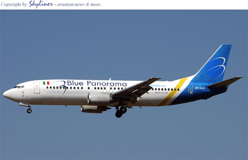 Boeing 737-400   UR-GAP   Blue Panorama.