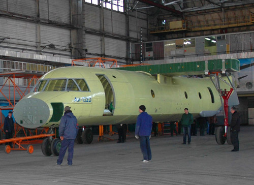 Самолет Ан-132