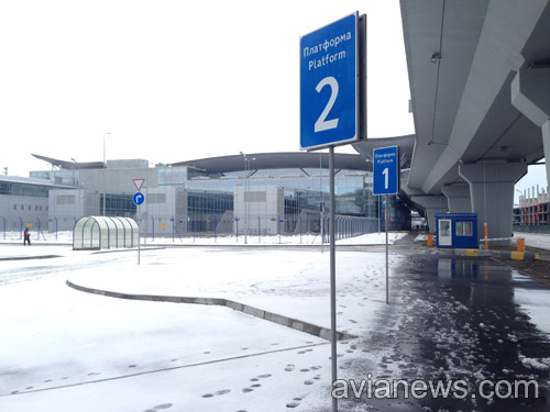 Автостанция в аэропорту Борисполь около терминала D