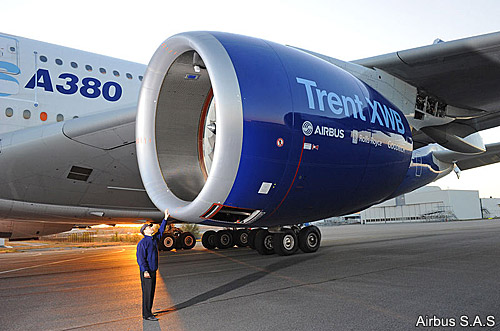 ^^     Trent XWB  Rolls-Royce  3 