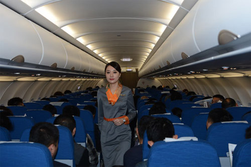 Стюардесса авиакомпании Qingdao Airlines, Китай