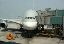 Airbus A380 в аэропорту Дохи