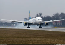 Первая посадка Boeing 777-200ER МАУ во Львове