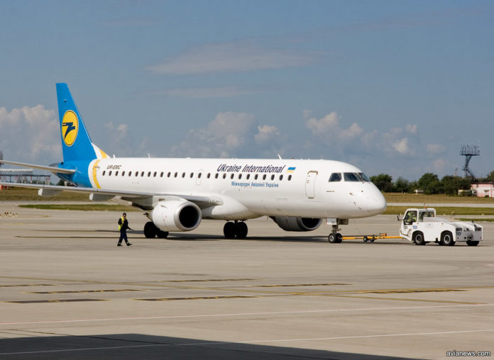 Embraer 190 авиакомпании МАУ