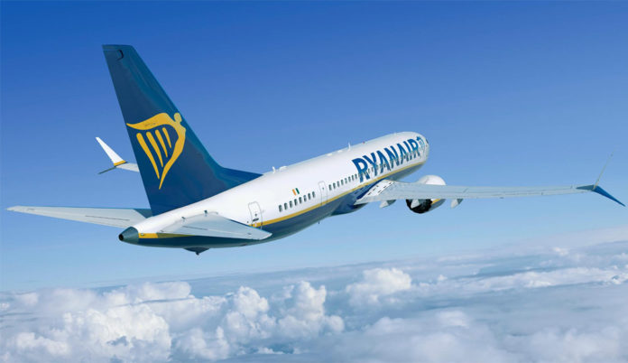 Boeing 737 MAX 8 в ливрее Ryanair