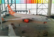 Boeing 737-800 SkyUp в полной ливрее авиакомпании