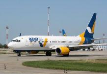 Boeing 737-800 авиакомпании Azur Air Ukraine