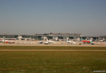 Вид на терминал D аэропорта Борисполь и перрон с самолетами