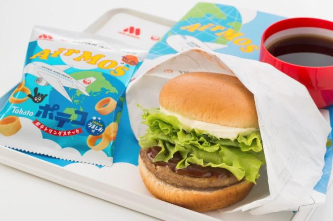 Бургер AIR MOS Cream Cheese Teriyaki Burger из нового меню JAL